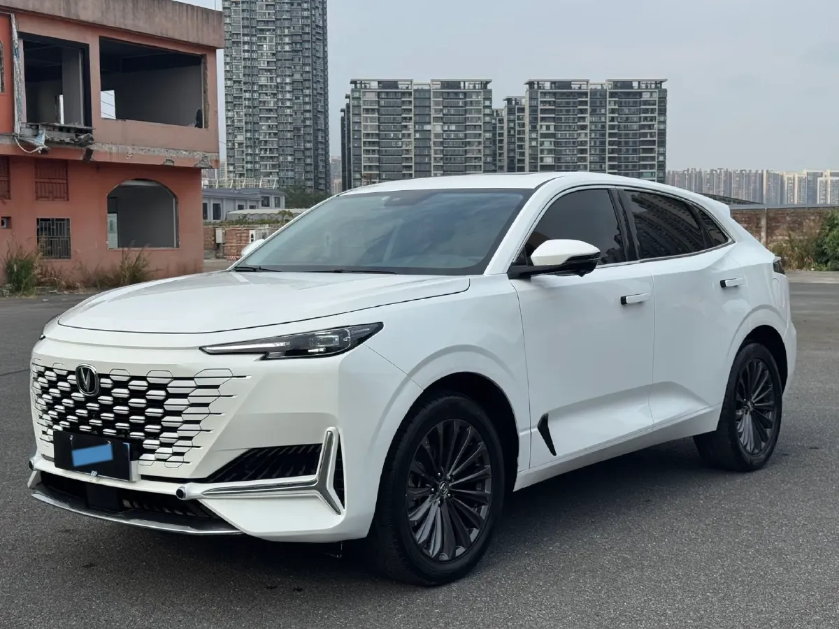 2021 ChangAn UNI-K 2.0T 233HP L4 8AT,autocango,china used car exporter,china ev exporter,chinese used car exporter,chinese used ev exporter