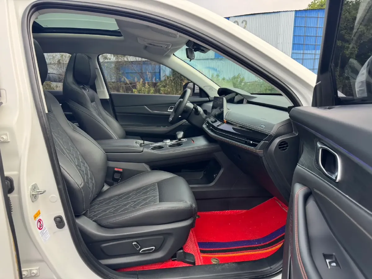 2021 ChangAn UNI-K 2.0T 233HP L4 8AT,autocango,china used car exporter,china ev exporter,chinese used car exporter,chinese used ev exporter