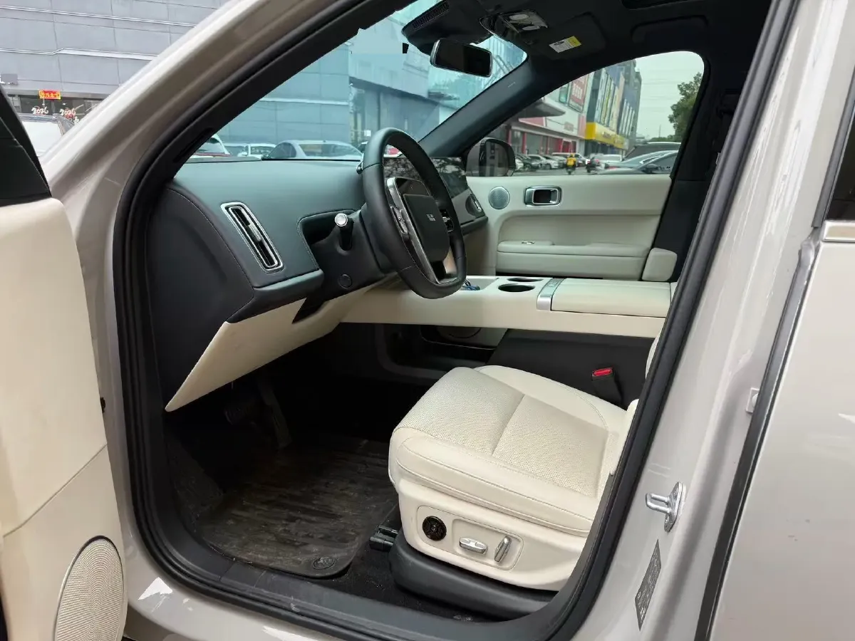 2024 Li L6 Range Extended 154HP L4 REEV 36.8KWH,autocango,china used car exporter,china ev exporter,chinese used car exporter,chinese used ev exporter