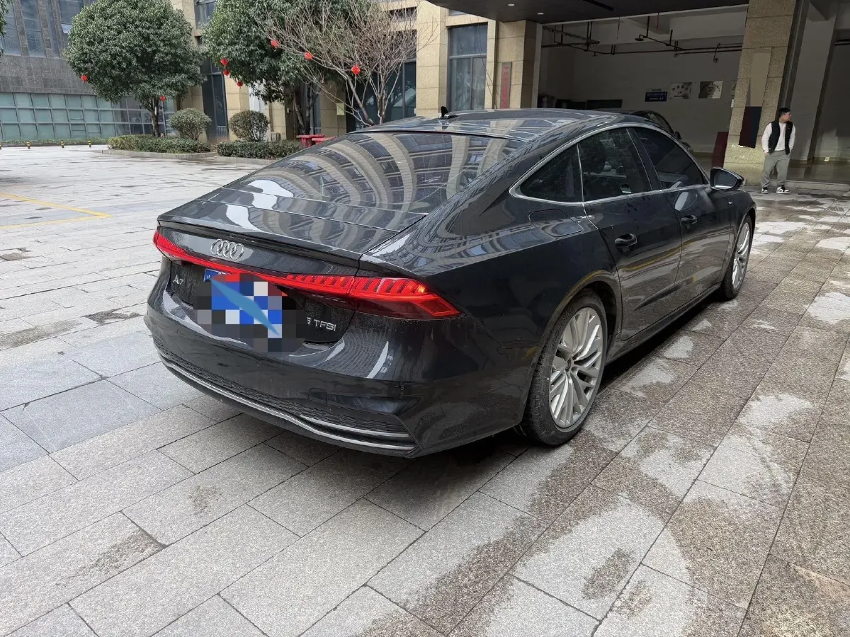 2021 Audi A7 2.0T 245HP L4 7DCT,autocango,china used car exporter,china ev exporter,chinese used car exporter,chinese used ev exporter