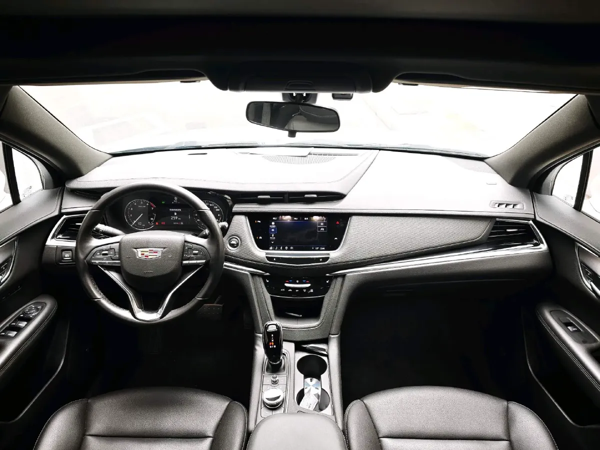 2022 Cadillac XT6 2.0T 237HP L4 9AT,autocango,china used car exporter,china ev exporter,chinese used car exporter,chinese used ev exporter