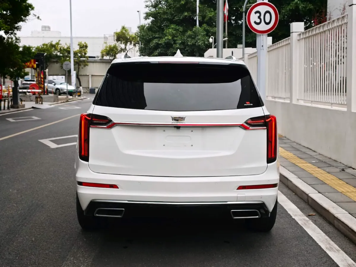 2022 Cadillac XT6 2.0T 237HP L4 9AT,autocango,china used car exporter,china ev exporter,chinese used car exporter,chinese used ev exporter