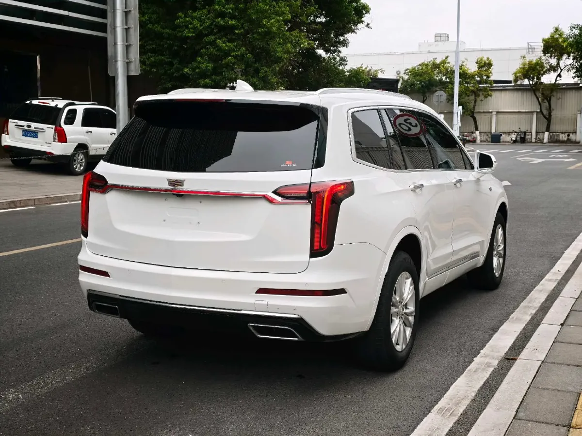 2022 Cadillac XT6 2.0T 237HP L4 9AT,autocango,china used car exporter,china ev exporter,chinese used car exporter,chinese used ev exporter