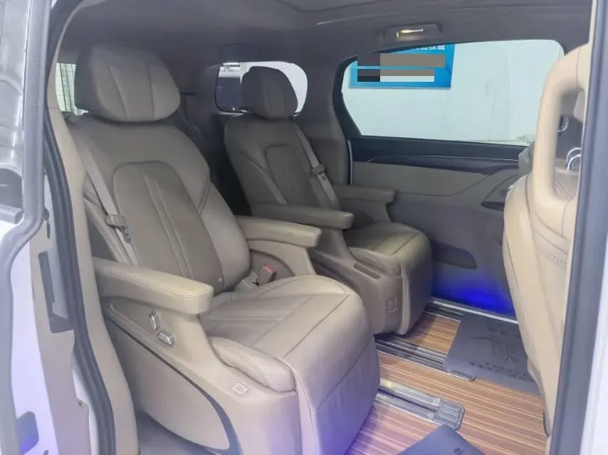 2021 Buick GL8 2.0T 237HP L4 9AT,autocango,china used car exporter,china ev exporter,chinese used car exporter,chinese used ev exporter