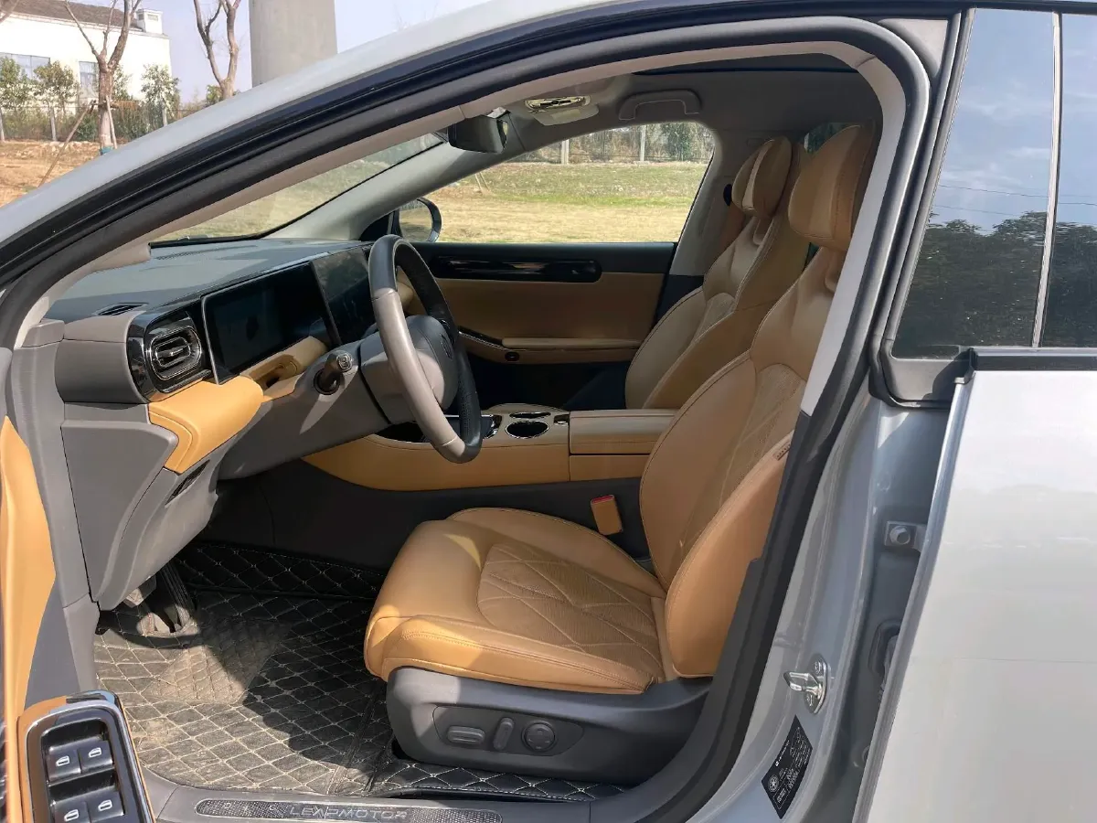 2024 Leapmotor C01 BEV 62.8KWH,autocango,china used car exporter,china ev exporter,chinese used car exporter,chinese used ev exporter