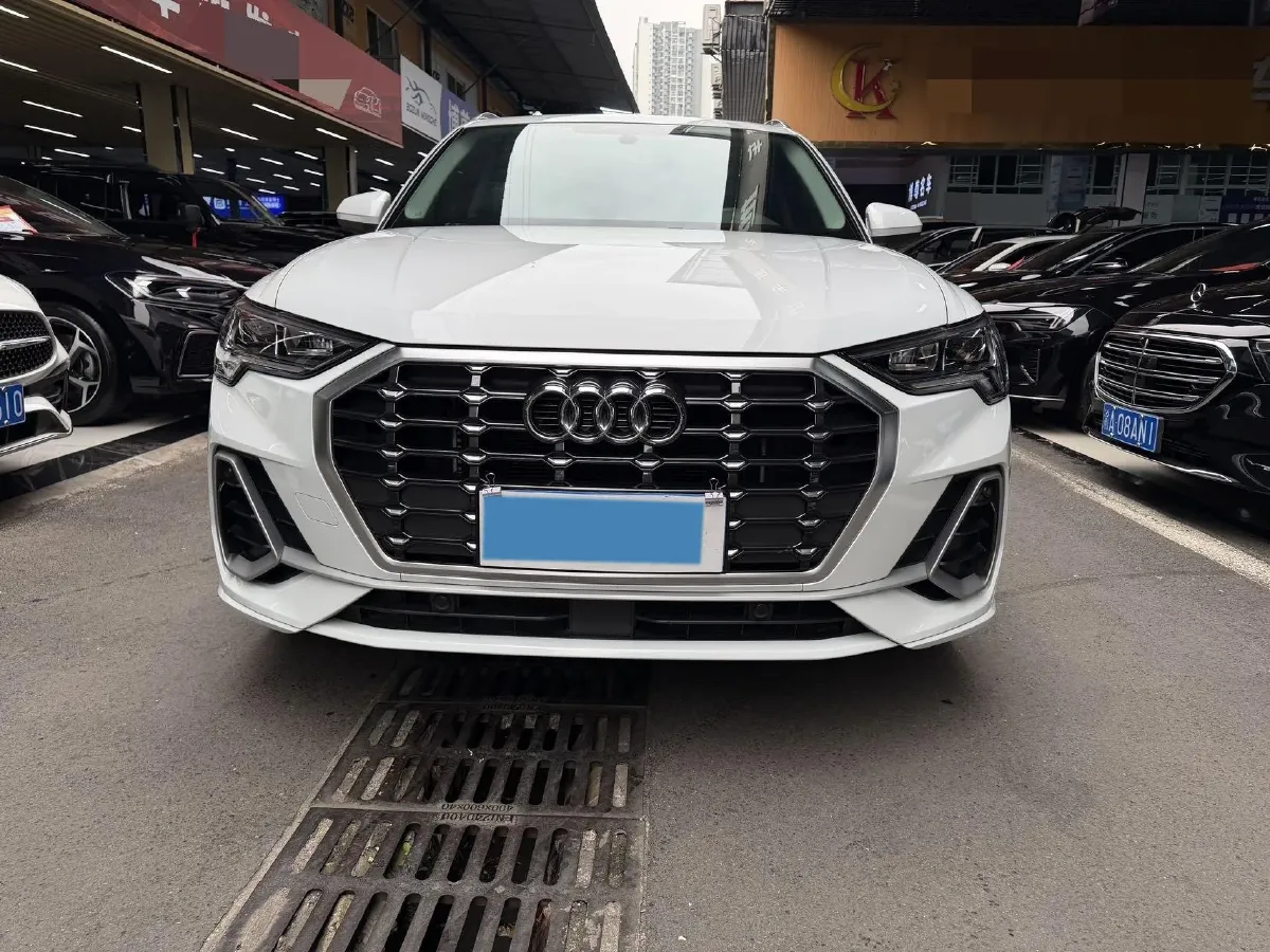 2023 Audi Q3 2.0T 186HP L4 7DCT,autocango,china used car exporter,china ev exporter,chinese used car exporter,chinese used ev exporter