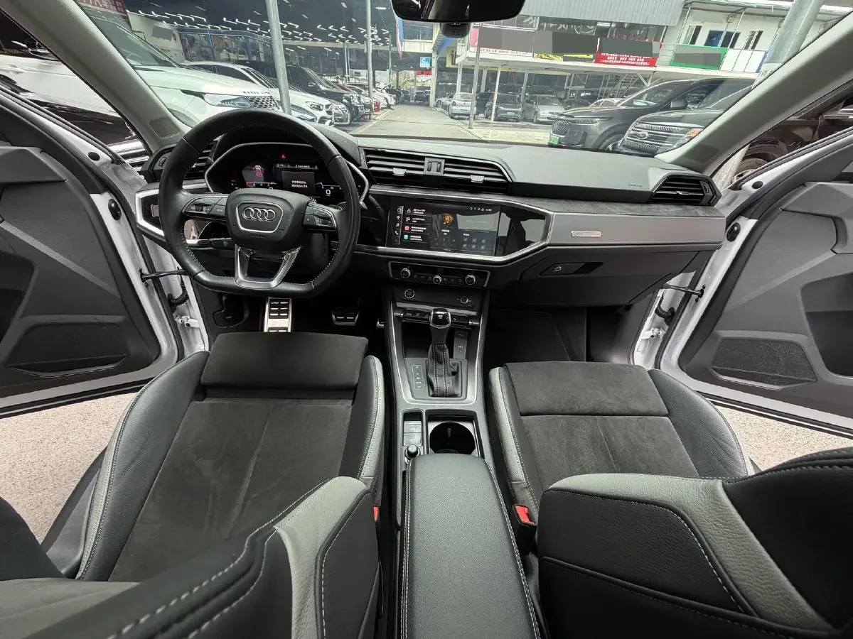 2023 Audi Q3 2.0T 186HP L4 7DCT,autocango,china used car exporter,china ev exporter,chinese used car exporter,chinese used ev exporter