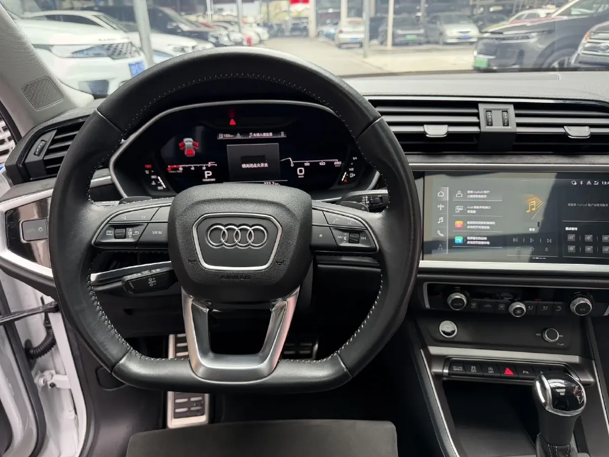 2023 Audi Q3 2.0T 186HP L4 7DCT,autocango,china used car exporter,china ev exporter,chinese used car exporter,chinese used ev exporter