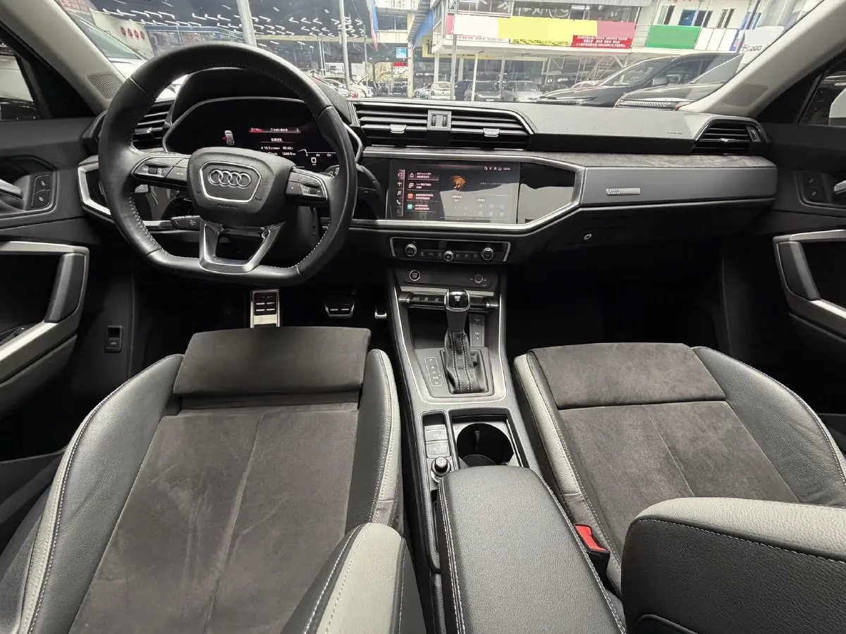 2023 Audi Q3 2.0T 186HP L4 7DCT,autocango,china used car exporter,china ev exporter,chinese used car exporter,chinese used ev exporter