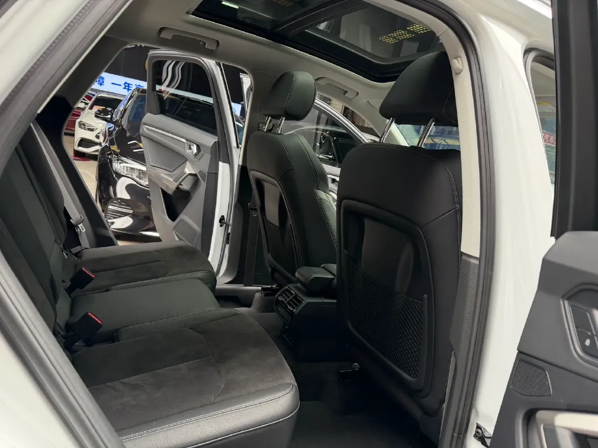 2023 Audi Q3 2.0T 186HP L4 7DCT,autocango,china used car exporter,china ev exporter,chinese used car exporter,chinese used ev exporter