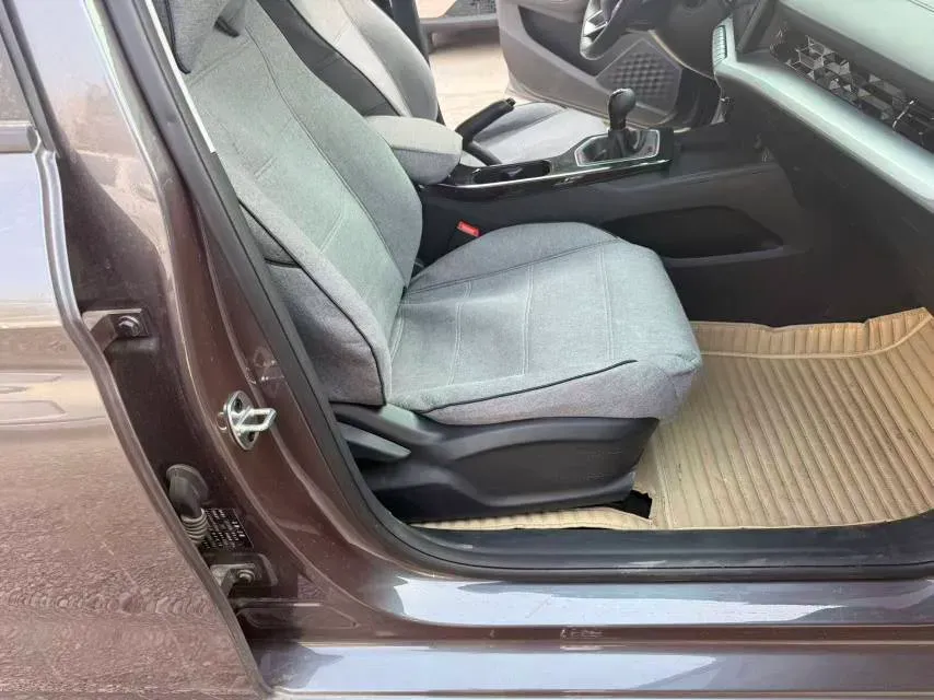 2023 MG 5 1.5L 129HP L4 5MT,autocango,china used car exporter,china ev exporter,chinese used car exporter,chinese used ev exporter