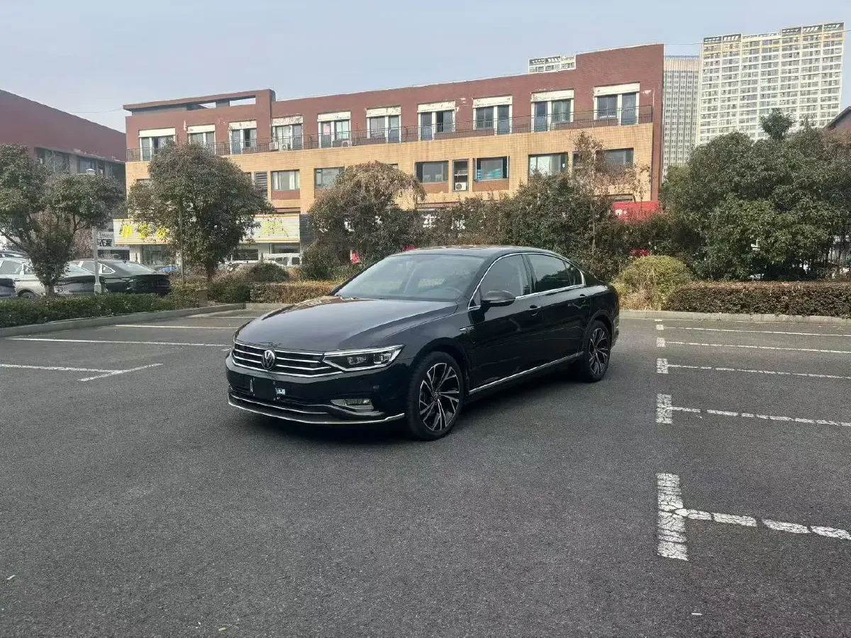 2021 Volkswagen Magotan 2.0T 186HP L4 7DCT,autocango,china used car exporter,china ev exporter,chinese used car exporter,chinese used ev exporter