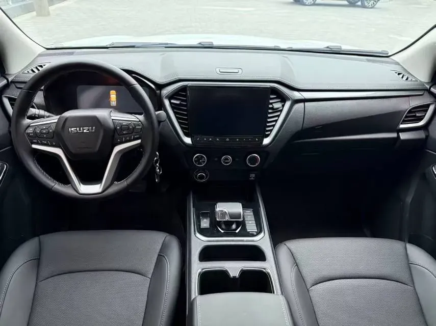 2023 Isuzu LingTuo 2.5T 150HP L4 8AT,autocango,china used car exporter,china ev exporter,chinese used car exporter,chinese used ev exporter