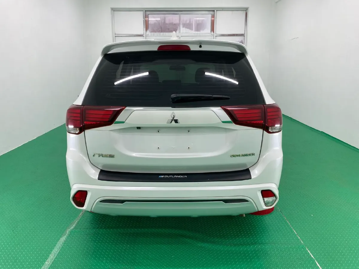 2021 Mitsubishi Outlander 2.0L 166HP L4 CVT,autocango,china used car exporter,china ev exporter,chinese used car exporter,chinese used ev exporter