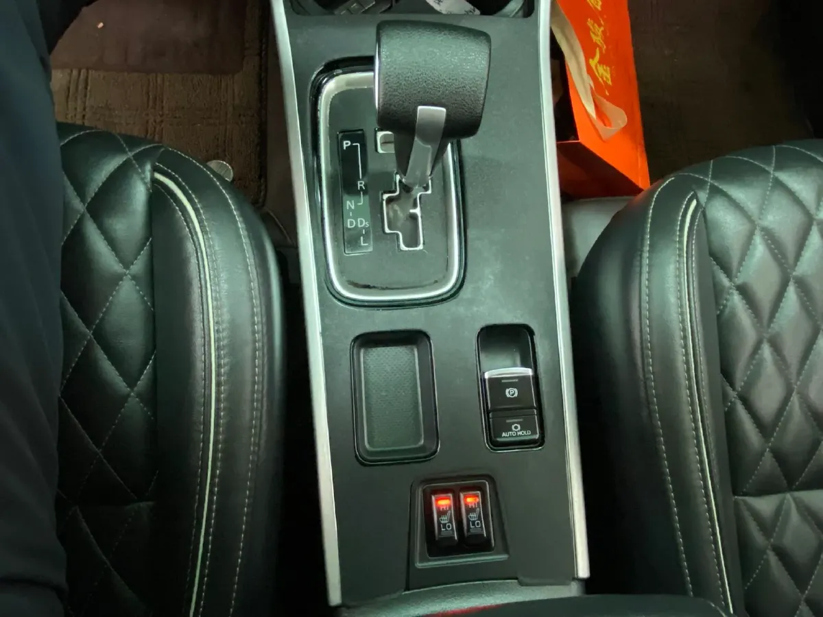 2021 Mitsubishi Outlander 2.0L 166HP L4 CVT,autocango,china used car exporter,china ev exporter,chinese used car exporter,chinese used ev exporter