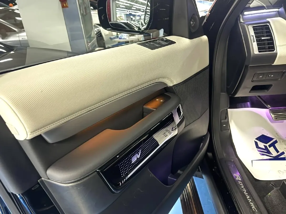 2021 Land Rover Discovery 3.0T 360HP L6 8AT,autocango,china used car exporter,china ev exporter,chinese used car exporter,chinese used ev exporter