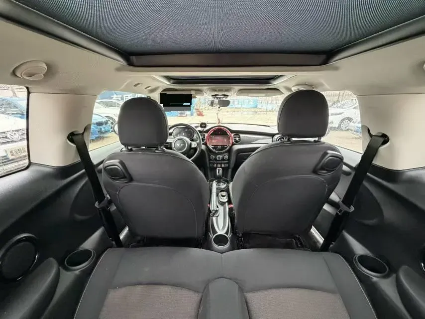 2022 MINI MINI 1.5T 102HP L3 7DCT,autocango,china used car exporter,china ev exporter,chinese used car exporter,chinese used ev exporter