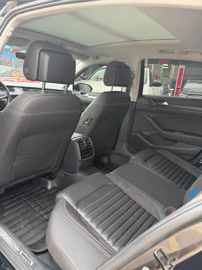 2020 Volkswagen Magotan 2.0T 186HP L4 7DCT,autocango,china used car exporter,china ev exporter,chinese used car exporter,chinese used ev exporter