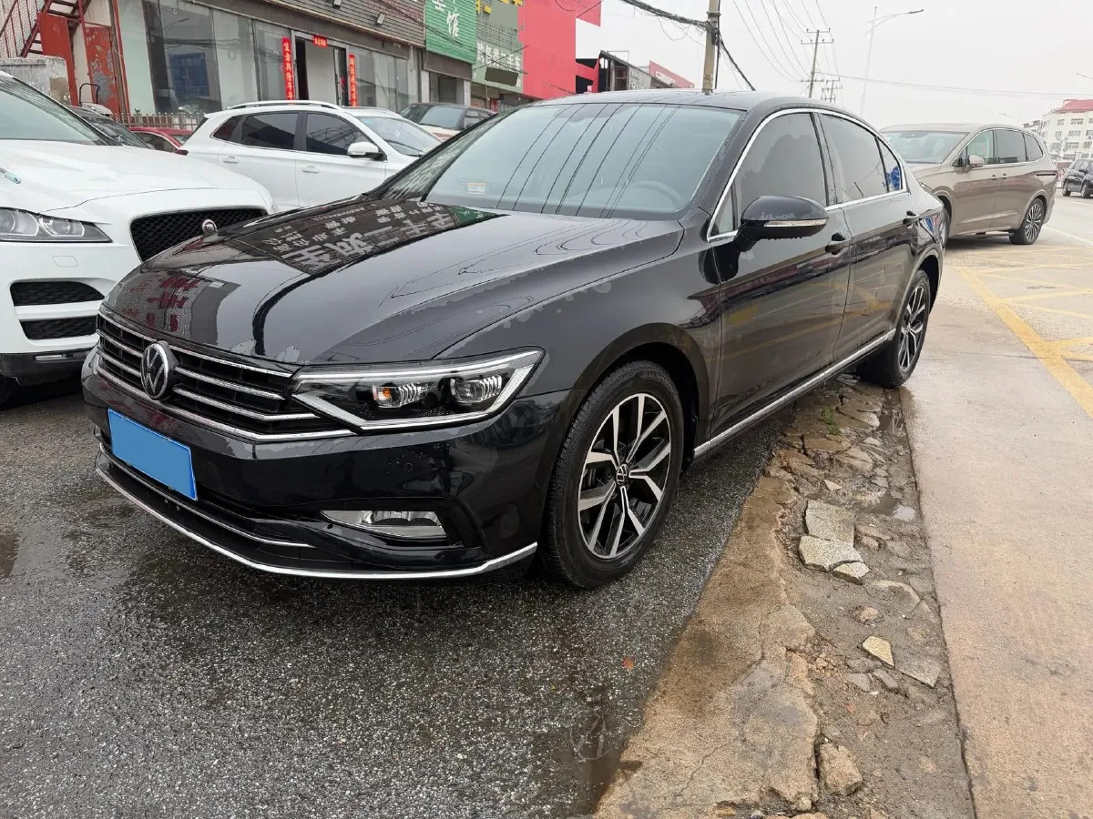 2020 Volkswagen Magotan 2.0T 186HP L4 7DCT,autocango,china used car exporter,china ev exporter,chinese used car exporter,chinese used ev exporter