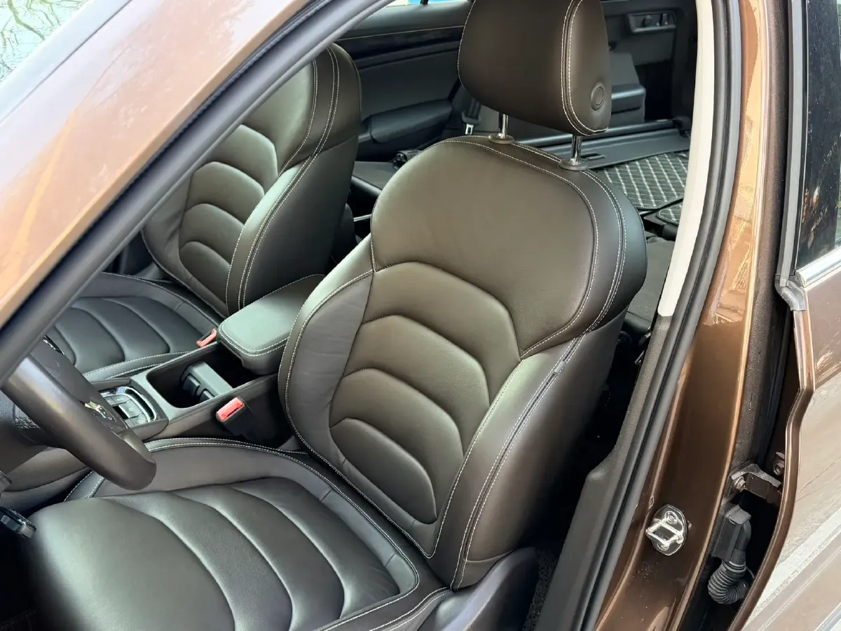 2018 Skoda Kodiak 2.0T 220HP L4 7DCT,autocango,china used car exporter,china ev exporter,chinese used car exporter,chinese used ev exporter