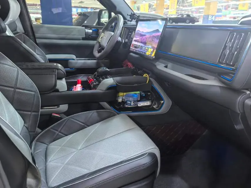 2023 FangChengBao Bao 5 1.5T 194HP L4 E-CVT PHEV 31.8KWH,autocango,china used car exporter,china ev exporter,chinese used car exporter,chinese used ev exporter