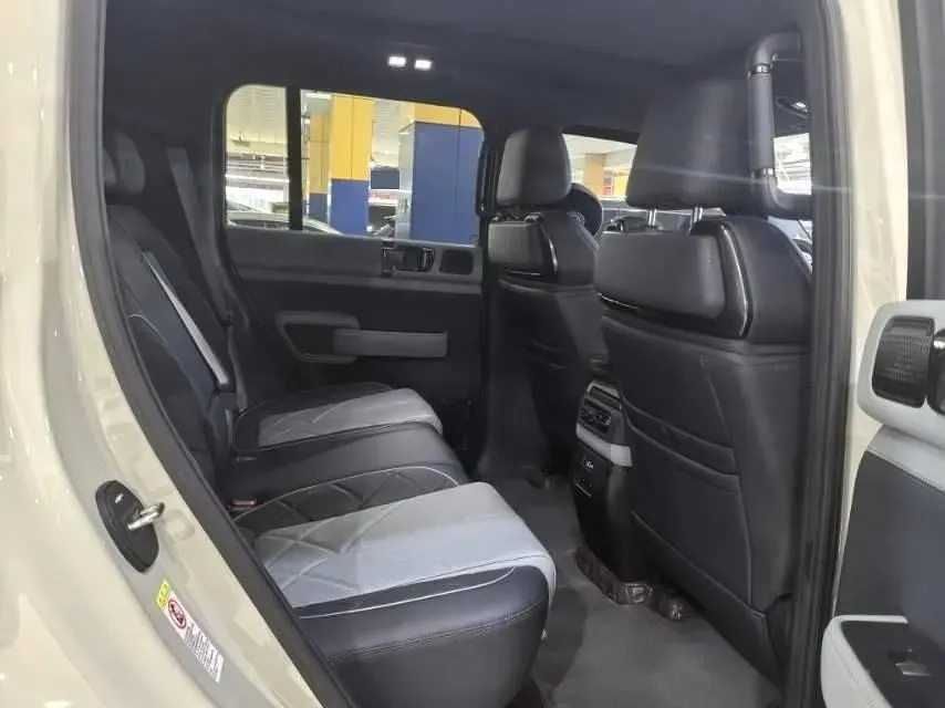 2023 FangChengBao Bao 5 1.5T 194HP L4 E-CVT PHEV 31.8KWH,autocango,china used car exporter,china ev exporter,chinese used car exporter,chinese used ev exporter