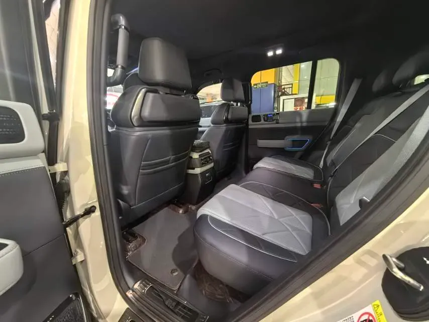 2023 FangChengBao Bao 5 1.5T 194HP L4 E-CVT PHEV 31.8KWH,autocango,china used car exporter,china ev exporter,chinese used car exporter,chinese used ev exporter