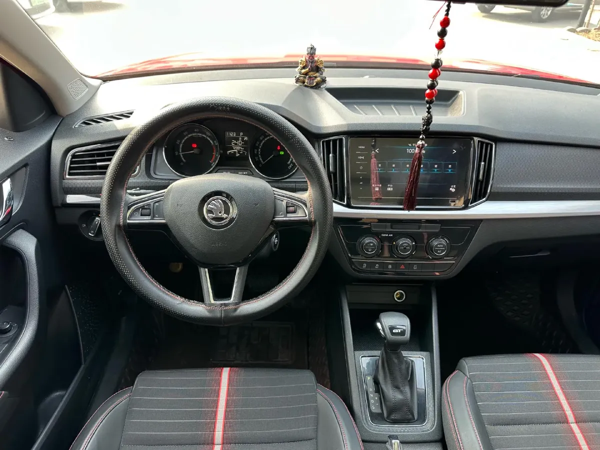 2020 Skoda Kamiq 1.2T 116HP L4 7DCT,autocango,china used car exporter,china ev exporter,chinese used car exporter,chinese used ev exporter