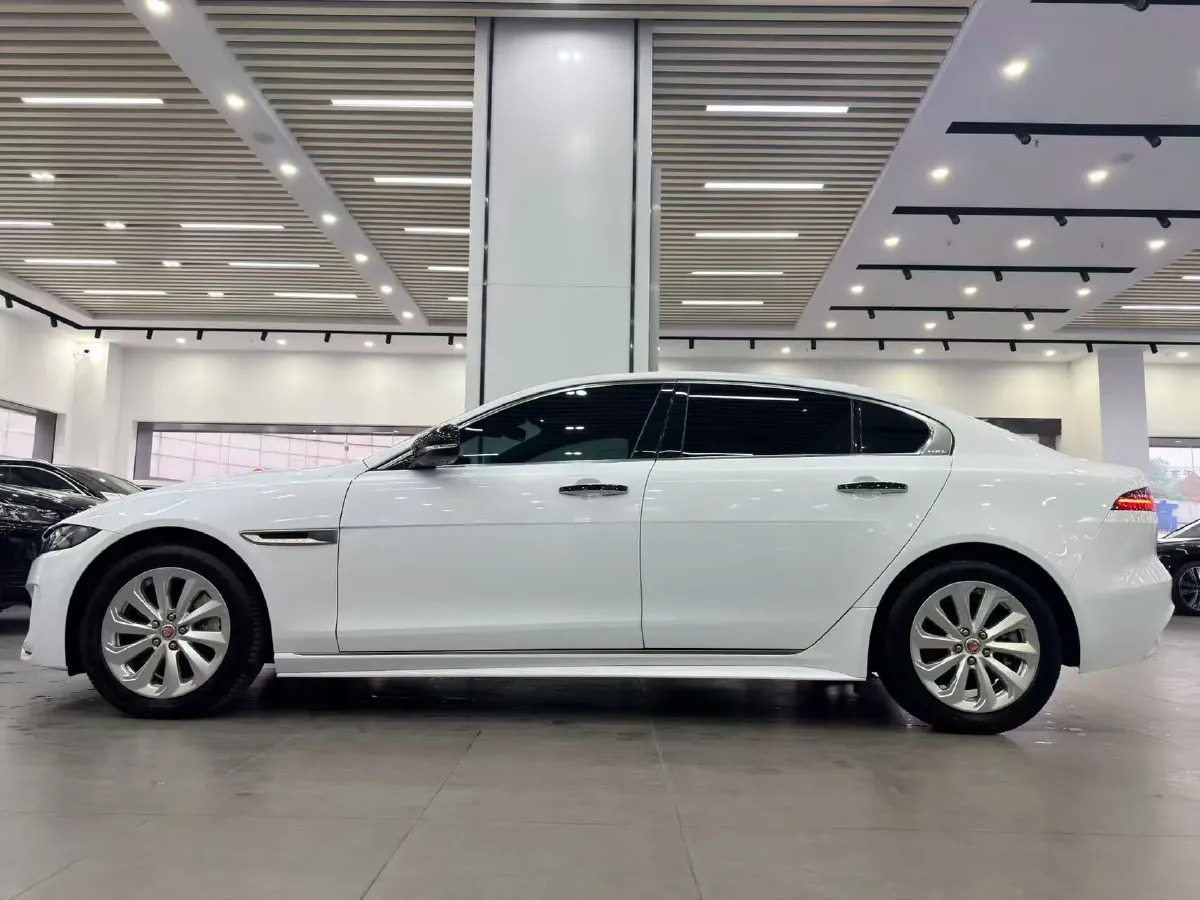 2020 Jaguar XEL 2.0T 200HP L4 8AT,autocango,china used car exporter,china ev exporter,chinese used car exporter,chinese used ev exporter