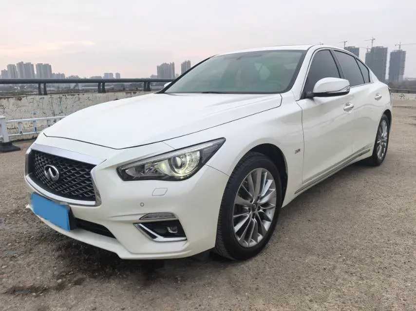 2018 Jeep Grand Commander 2.0T 265HP L4 9AT,autocango,china used car exporter,china ev exporter,chinese used car exporter,chinese used ev exporter