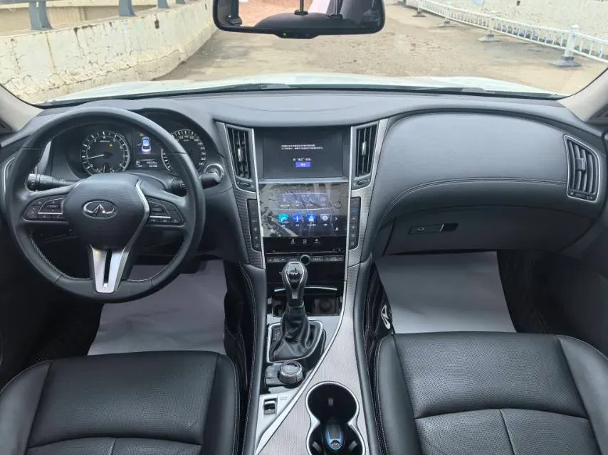 2018 Jeep Grand Commander 2.0T 265HP L4 9AT,autocango,china used car exporter,china ev exporter,chinese used car exporter,chinese used ev exporter