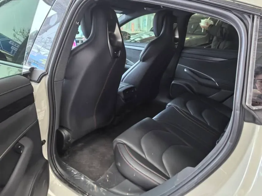 2024 MI SU7 BEV 73.6KWH,autocango,china used car exporter,china ev exporter,chinese used car exporter,chinese used ev exporter