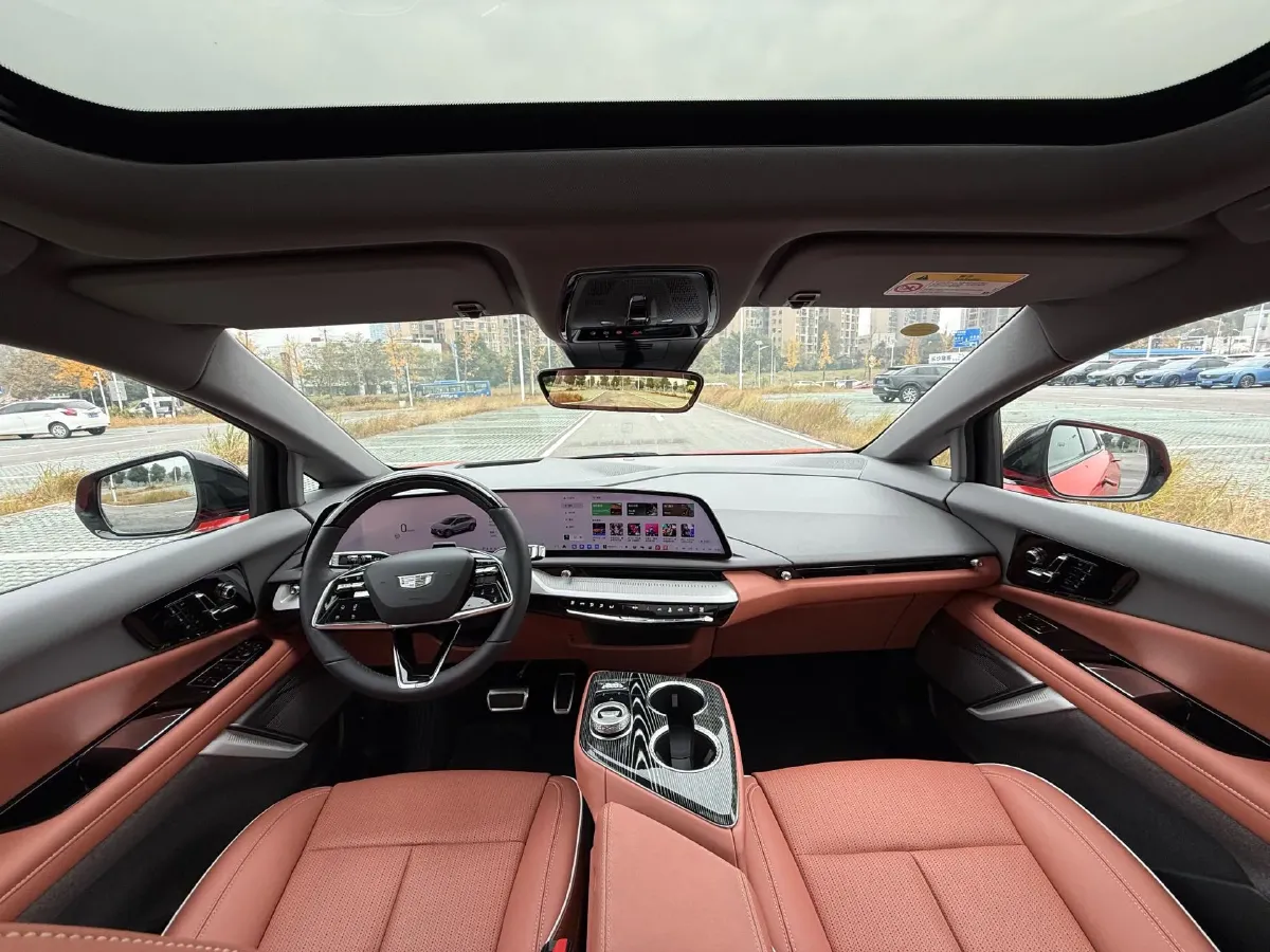 2024 Cadillac OPTIQ BEV 79.7KWH,autocango,china used car exporter,china ev exporter,chinese used car exporter,chinese used ev exporter