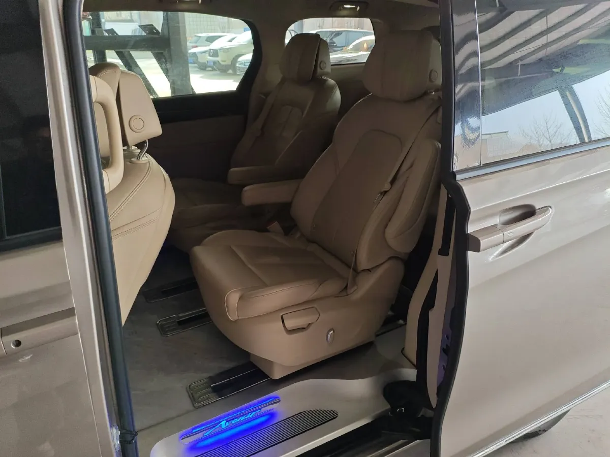 2023 Buick GL8 2.0T 237HP L4 9AT,autocango,china used car exporter,china ev exporter,chinese used car exporter,chinese used ev exporter