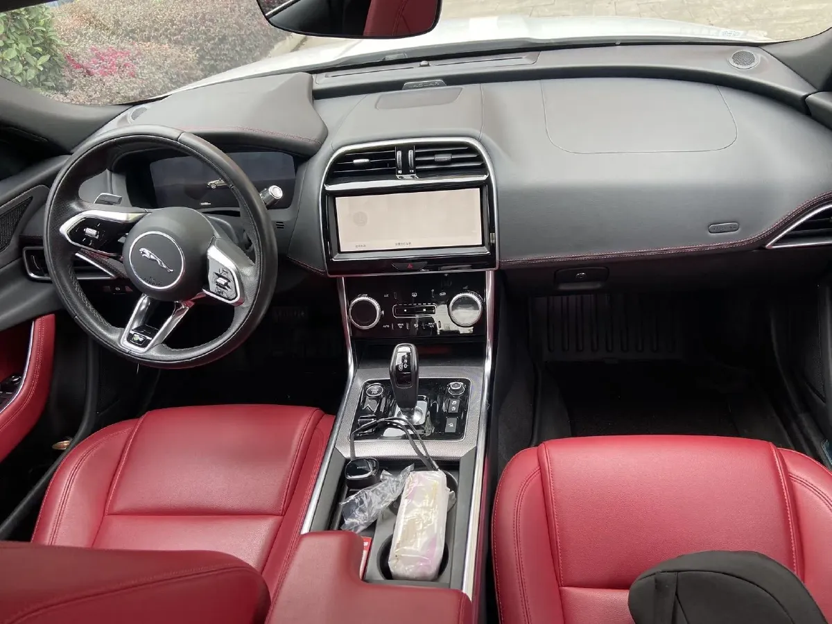 2021 Jaguar XEL 2.0T 250HP L4 8AT,autocango,china used car exporter,china ev exporter,chinese used car exporter,chinese used ev exporter