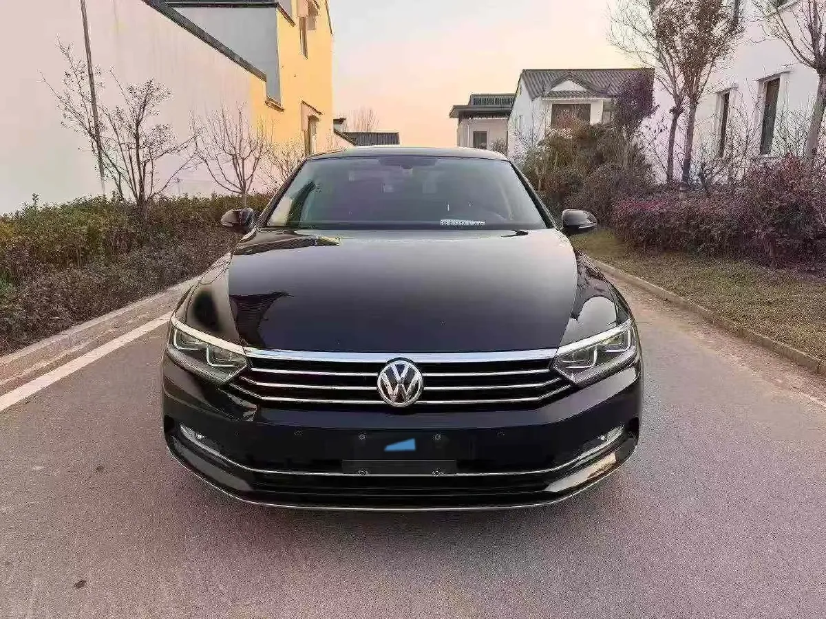 2019 Volkswagen Magotan 2.0T 186HP L4 7DCT,autocango,china used car exporter,china ev exporter,chinese used car exporter,chinese used ev exporter