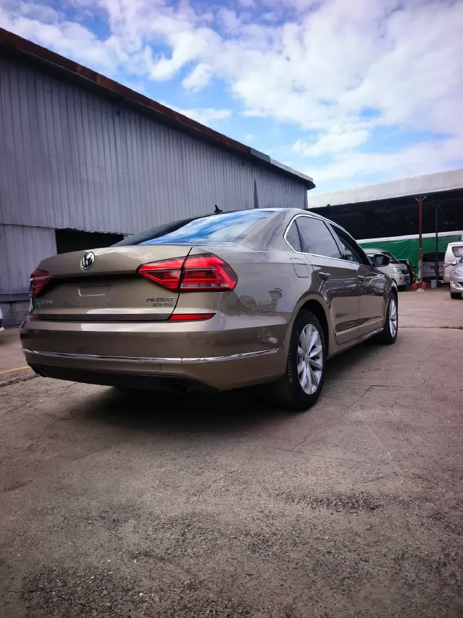 2016 Volkswagen Passat 1.8T 180HP L4 7DCT,autocango,china used car exporter,china ev exporter,chinese used car exporter,chinese used ev exporter