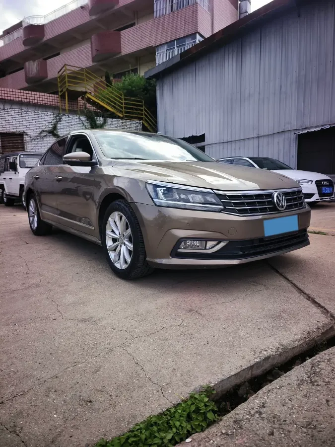 2016 Volkswagen Passat 1.8T 180HP L4 7DCT,autocango,china used car exporter,china ev exporter,chinese used car exporter,chinese used ev exporter