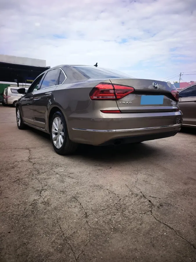 2016 Volkswagen Passat 1.8T 180HP L4 7DCT,autocango,china used car exporter,china ev exporter,chinese used car exporter,chinese used ev exporter