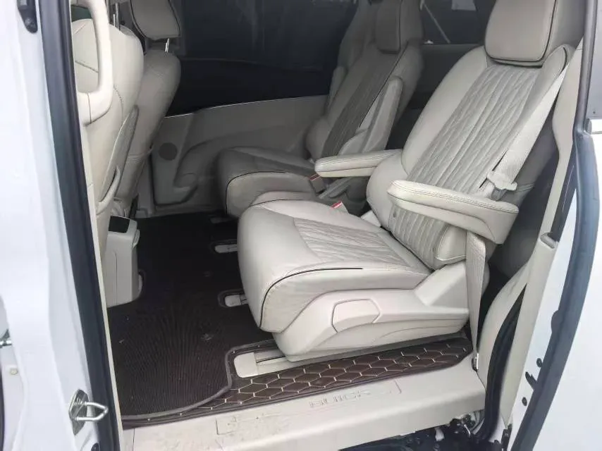 2022 Buick GL8 2.0T 237HP L4 9AT,autocango,china used car exporter,china ev exporter,chinese used car exporter,chinese used ev exporter