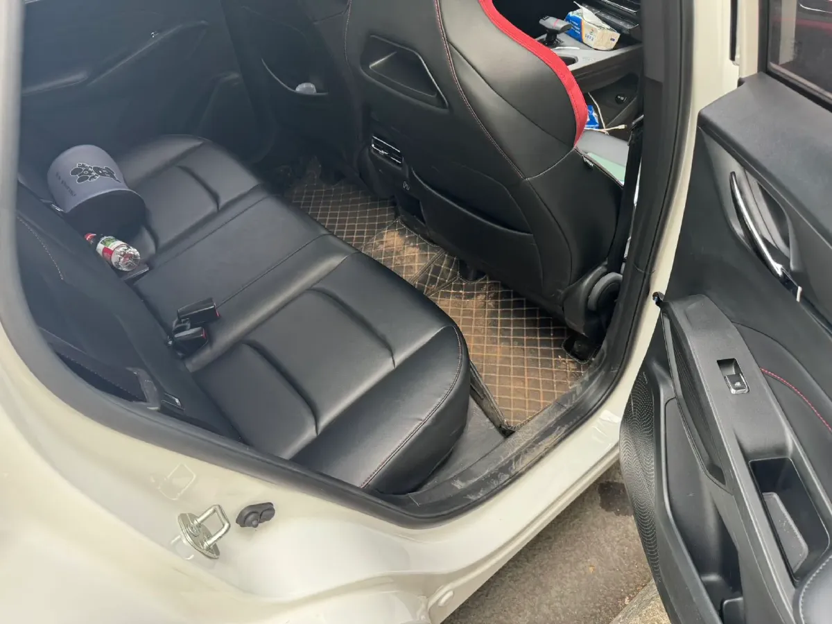 2024 ChangAn X5 PLUS 1.5T 188HP L4 7DCT,autocango,china used car exporter,china ev exporter,chinese used car exporter,chinese used ev exporter