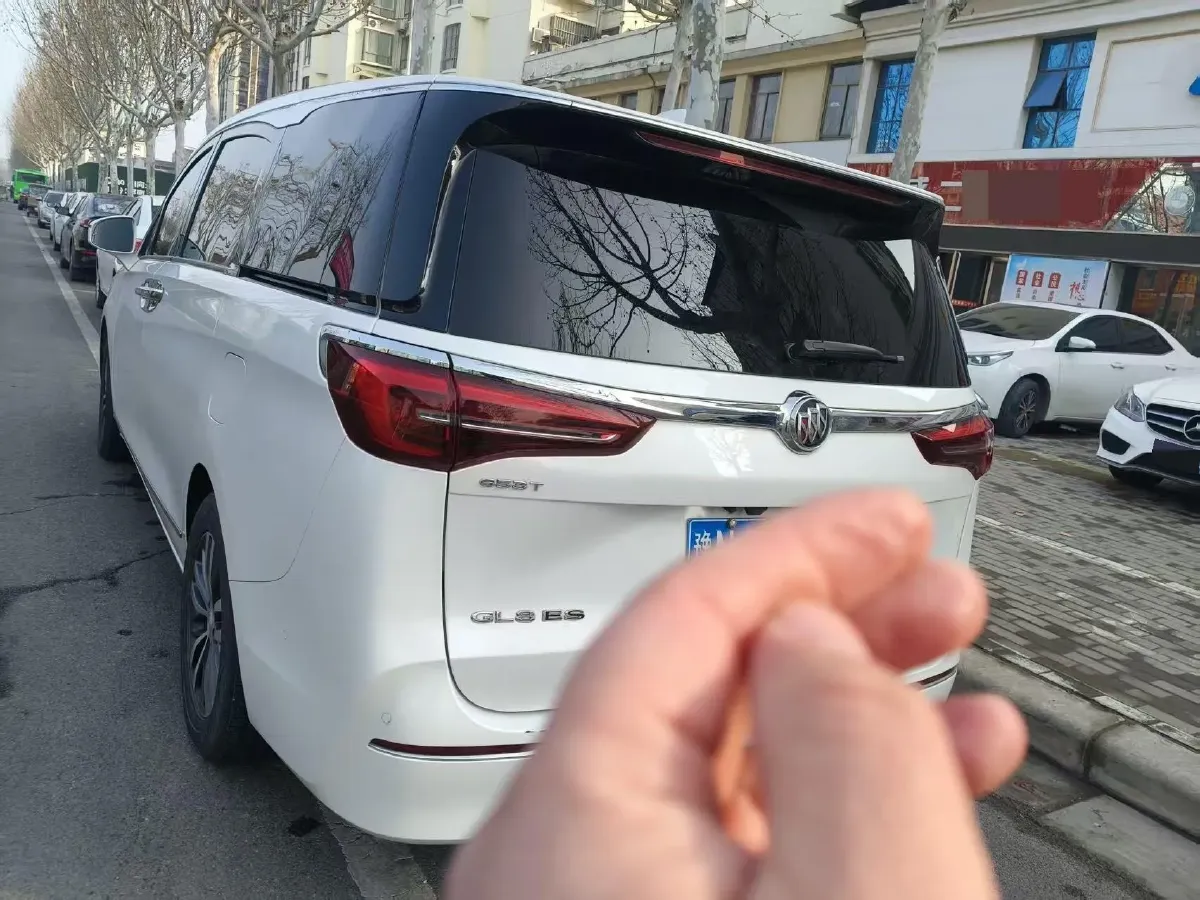 2020 Buick GL8 2.0T 237HP L4 9AT,autocango,china used car exporter,china ev exporter,chinese used car exporter,chinese used ev exporter