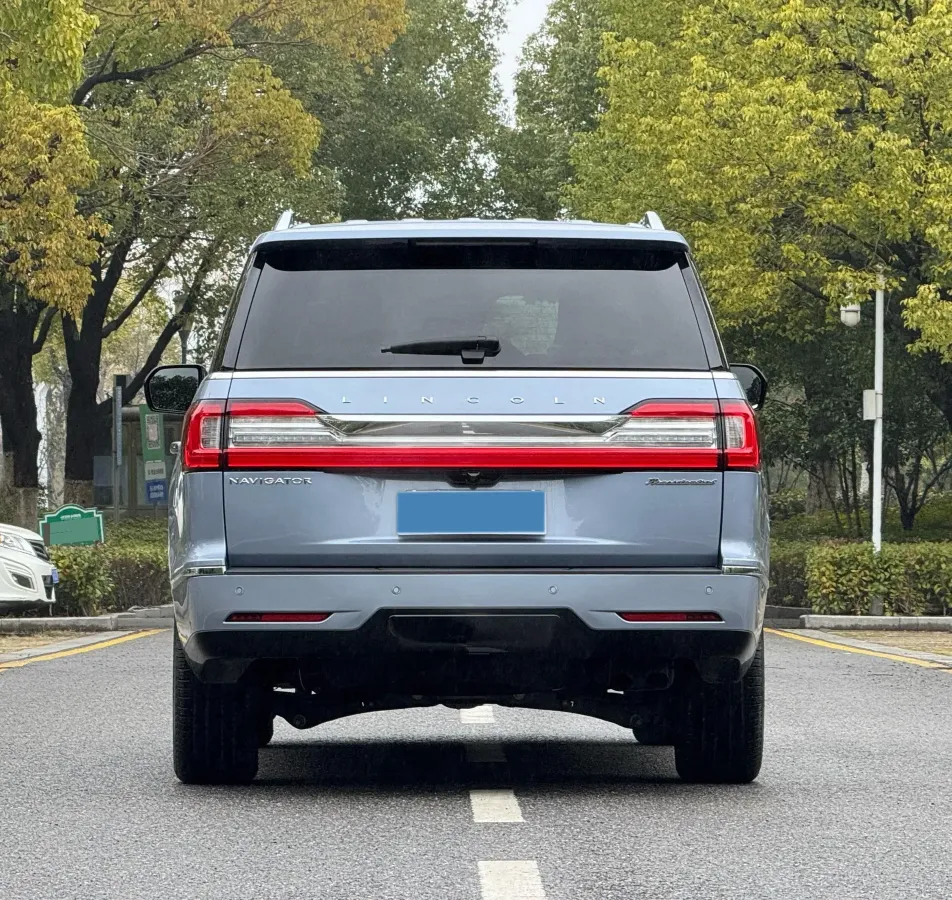 2019 Lincoln Navigator 3.5T 388HP V6 10AT,autocango,china used car exporter,china ev exporter,chinese used car exporter,chinese used ev exporter