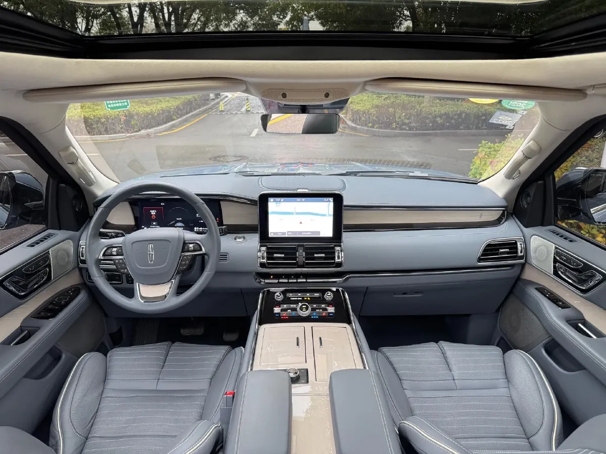 2019 Lincoln Navigator 3.5T 388HP V6 10AT,autocango,china used car exporter,china ev exporter,chinese used car exporter,chinese used ev exporter