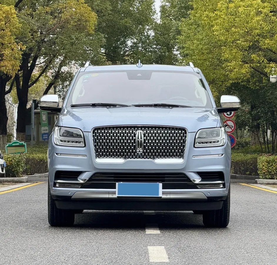 2019 Lincoln Navigator 3.5T 388HP V6 10AT,autocango,china used car exporter,china ev exporter,chinese used car exporter,chinese used ev exporter