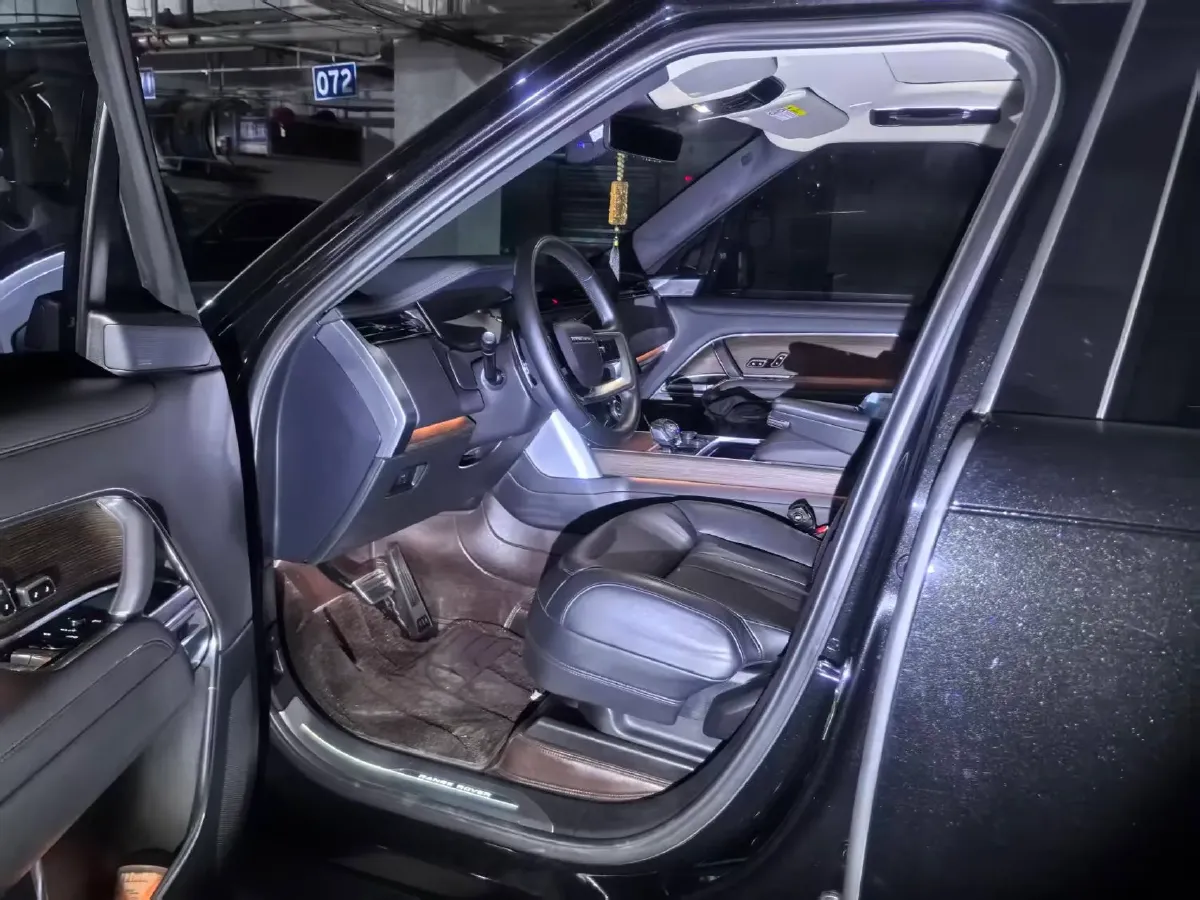 2023 Land Rover Range Rover 3.0T 400HP L6 8AT,autocango,china used car exporter,china ev exporter,chinese used car exporter,chinese used ev exporter