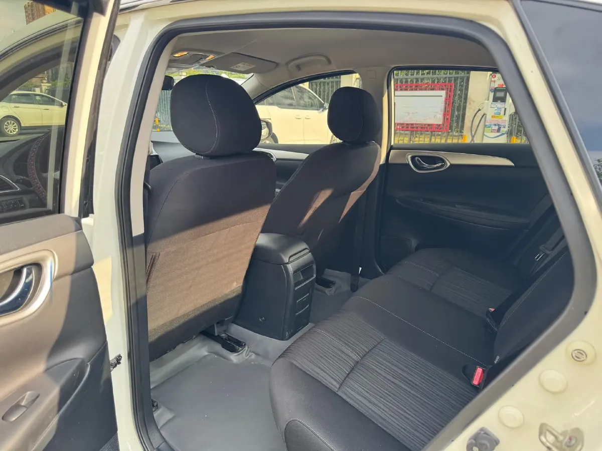 2021 Nissan Sylphy 1.6L 122HP L4 5MT,autocango,china used car exporter,china ev exporter,chinese used car exporter,chinese used ev exporter