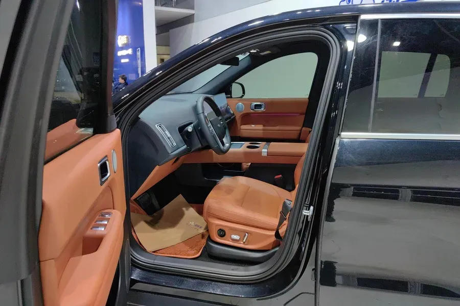 2024 Li L6 Range Extended 154HP L4 REEV 36.8KWH,autocango,china used car exporter,china ev exporter,chinese used car exporter,chinese used ev exporter