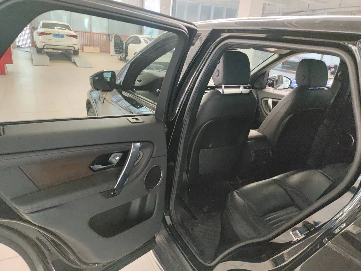 2021 Land Rover Discovery Sport 2.0T 249HP L4 9AT,autocango,china used car exporter,china ev exporter,chinese used car exporter,chinese used ev exporter