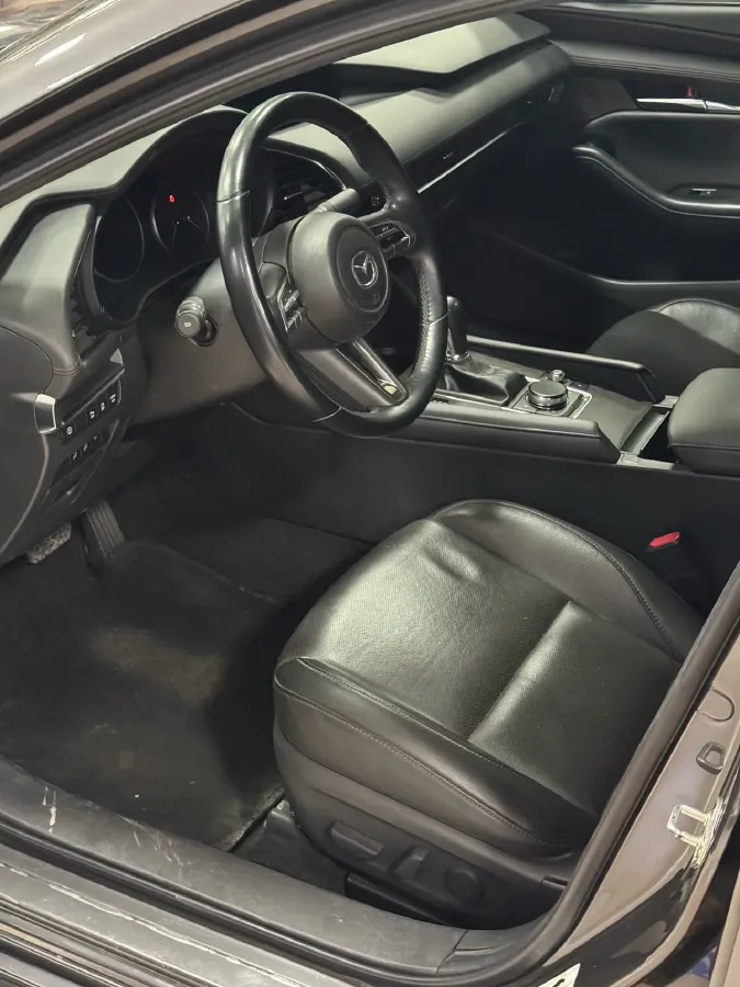 2022 Mazda 3 Axela 2.0L 158HP L4 6AT,autocango,china used car exporter,china ev exporter,chinese used car exporter,chinese used ev exporter